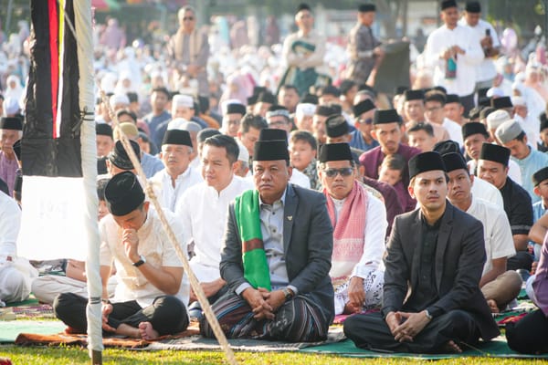 Bupati Kuansing Salat Iduladha 1447 H di Taluk Kuantan, Sebut Tahun Ini Jumlah Hewan Kurban 3.880 Ekor