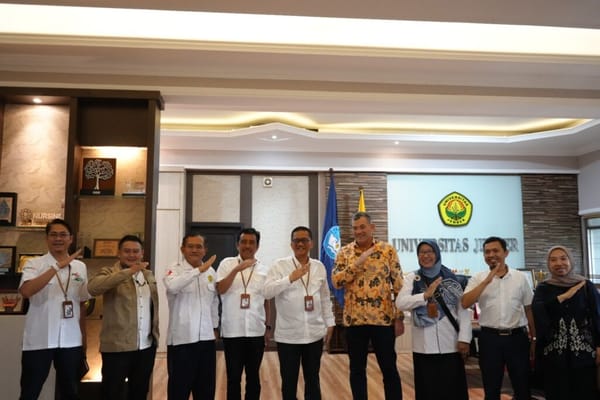 Konjen Australia Saksikan Kick Off Pemberdayaan Perempuan Tani UNEJ di Lereng Gunung Argopuro