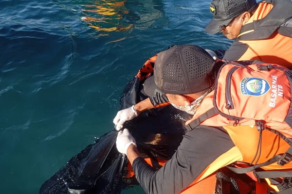 Pemuda yang Terseret Ombak di Pantai Nangas Lakey Dompu NTB Ditemukan Meninggal