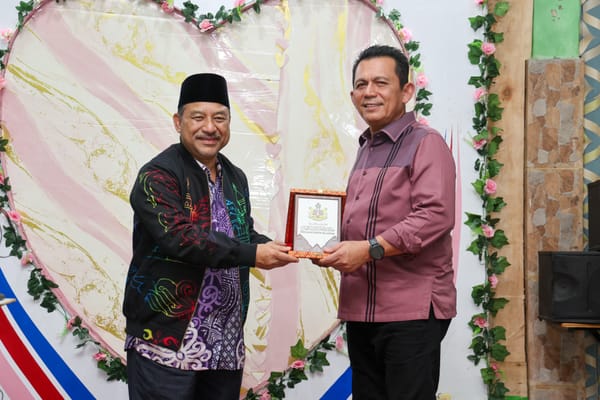 Menteri Besar Kelantan, Malaysia Kunjungi Pulau Penyengat untuk Melihat Langsung Keberadaan Simbol Akar Peradaban Melayu