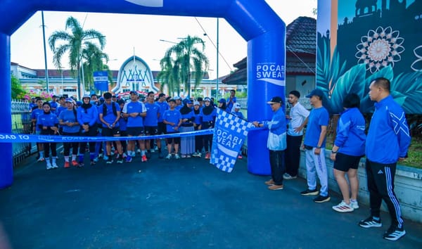 Ratusan Runners pada Road to Mataram Menuju Pocari Sweat Run Lombok 2026 di Lepas Sekda NTB