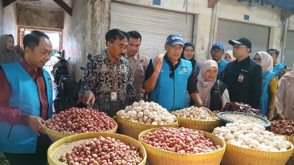 TPID NTB Pastikan Pasokan Bahan Pokok di Pasar Mataram Tercukupi Jelang Idul Adha