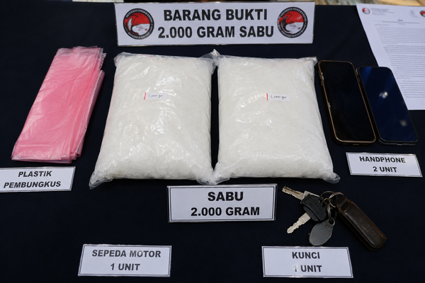 Operasi Undercover Buy Berujung Penembakan, 2 Kg Sabu Diamankan di Perbatasan