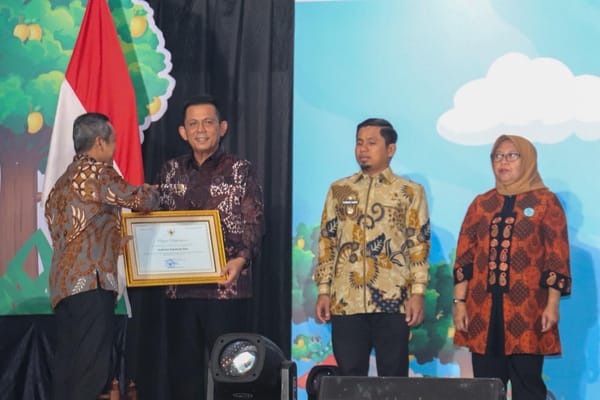 Kepuluan Riau kembali meraih penghargaan berupa Revitalisasi Bahasa daerah tingkat nasional.