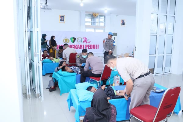 Hari Kedua Sunat Massal Gratis Polda Kalbar Diserbu Warga, Puluhan Anak Ikut Khitan Modern