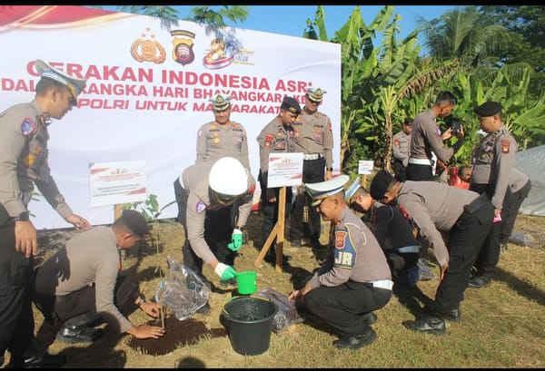 Dari Menanam Pohon hingga Menjaga Harapan Polda Kalbar Hijaukan Lingkungan