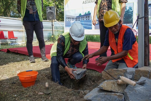 Rektor Unsoed Letakkan Batu Pertama Kawasan Industri Astana Wira Karya di Gunung Tugel