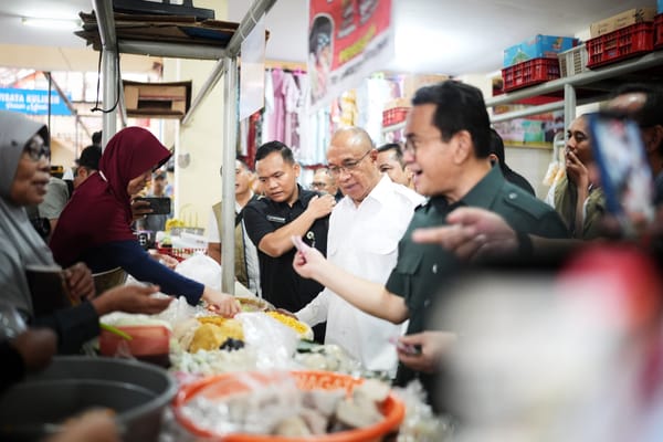 Menteri Perdagangan RI Pantau Harga dan Ketersediaan Bapok di Pasar Manis Purwokerto