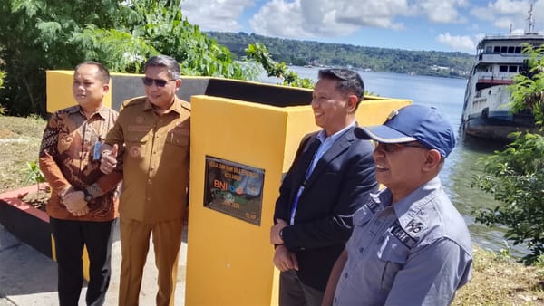 BNI Serahkan 10 TPS untuk Ambon, Wali Kota Soroti Aksi Pembakaran Fasilitas Sampah