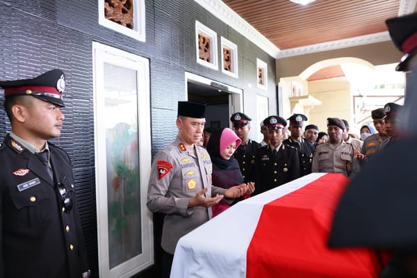 Gugur Selamatkan Pelajar Tenggelam, Kapolda Maluku Sebut Briptu Ananda Tutupoho Pahlawan Kemanusiaan