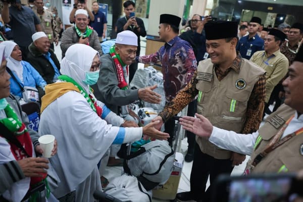 Sebanyak 360 Jemaah Haji Kloter 1 Debarkasi Solo Tiba di Tanah Air.
