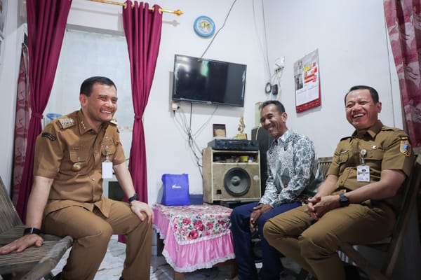 Gubernur Ahmad Luthfi Tinjau Rumah Penerima RTLH di Kudus, Tegaskan Komitmen Tekan Kemiskinanti