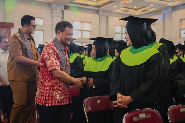 2.596 Keluarga di Klaten Resmi Lulus dari Kemiskinan, Gubernur Luthfi: Kini Berdiri di Kaki Sendiri