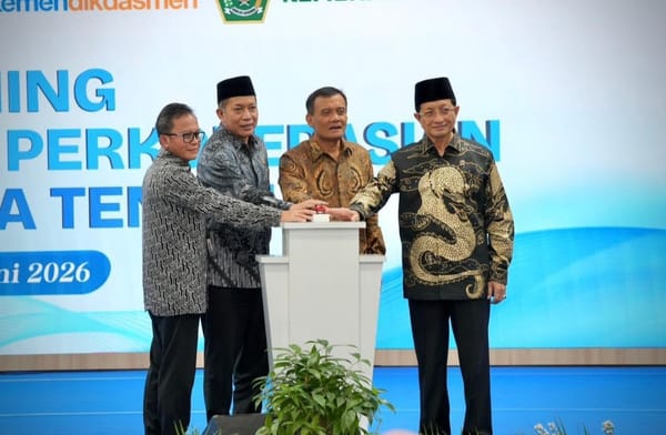 Menkop Jadikan Jateng Pelopor Insersi Pendidikan Perkoperasian