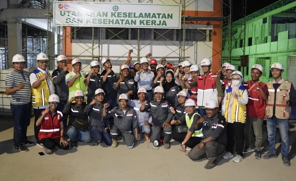 Pekerja Bangunan  Janji Bekerja Maksimal Untuk Pembangunan  Sekolah Rakyat