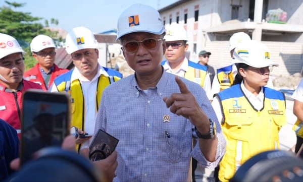 Cara Unik Menteri Dody Sisir Bagian Belakang Proyek SR Untuk Melihat Progres Penyelesaian