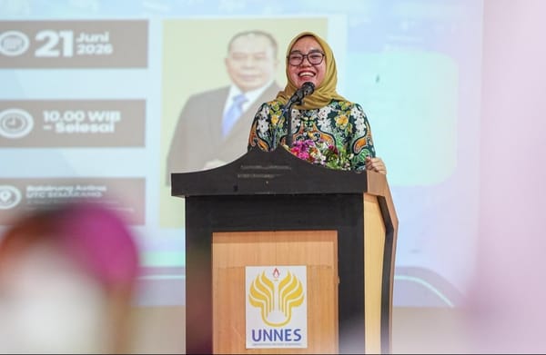 Wamenkop Raih Penghargaan Impactful Alumni Awards UNNES 2026