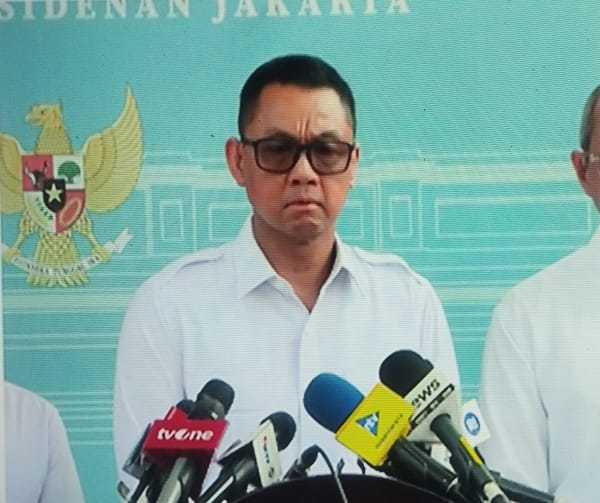 PLN Minta Maaf Kepada Masyarakat di Pulau Jawa Sebab Mati Lampu Bergilir