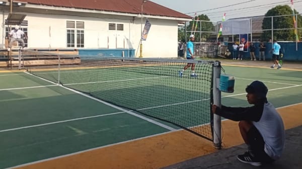 Tenis Lapangan Halmahera Utara dan Kota Ternate Raih Kemenangan