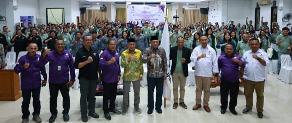 Wagub Lepas Kontingen Pesparawi Malut ke Manokwari