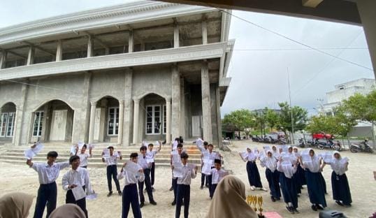 Angkatan Perdana MTs Al-Makmur Resmi Lulus, Menorehkan Jejak Sejarah bagi Madrasah