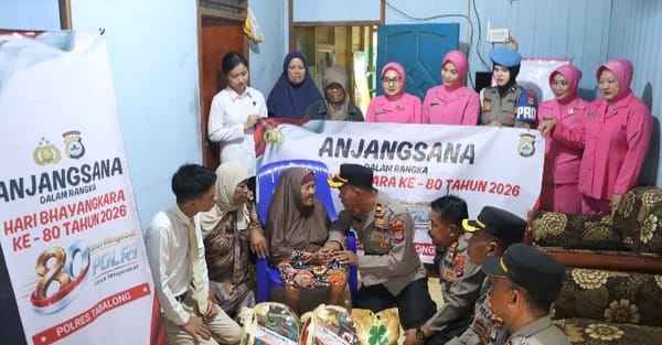 Polres Tabalong Laksanakan Anjangsana Ke Purnawirawan Polri Dan Warakawuri Jelang Hari Bhayangkara Ke 80