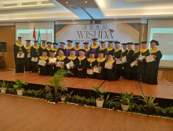 Sekolah Lansia Alam Aisyiyah "Husnul Khatimah" Banua Anyar Banjarmasin Wisuda 73 Lansia