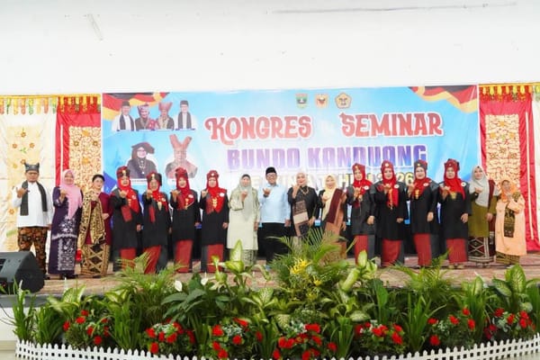 Bupati Tanah Datar Tegaskan Bundo Kanduang Benteng Adat Minangkabau, Kongres Sedunia III Hasilkan Gagasan untuk Generasi Muda