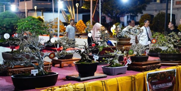 Pameran Bonsai Warnai Grebeg Suro 2026 di Ponorogo
