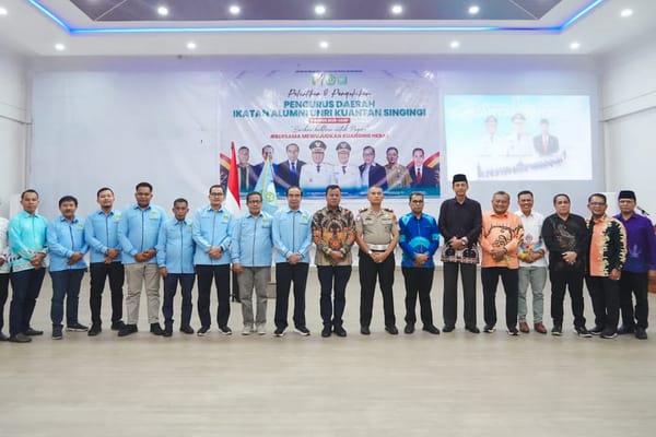 Bupati Kuansing Hadiri  Pelantikan dan Pengukuhan Ikatan Keluarga Alumni (IKA UNRI) Kuansing