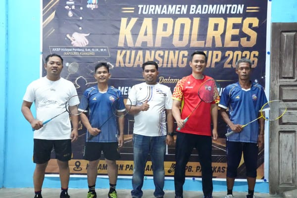 Kapolres Buka Secara Resmi Turnamen Badminton Kapolres Kuansing Cup 2026