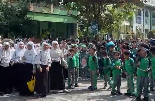 BPBD Jember Perkuat Kesiapsiagaan Bencana di SD Al-Irsyad Melalui Edukasi dan Simulasi Evakuasi