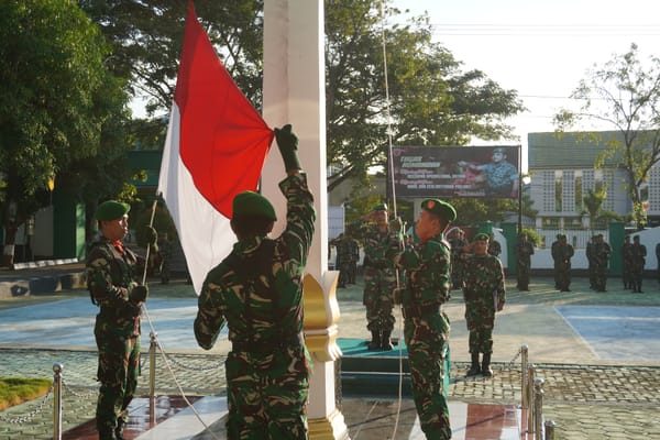 Upacara Bendera  Perbarui Tekad Teguhkan Pengabdian dan Integritas Prajurit.