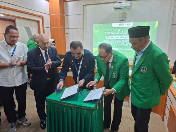 Universitas Muslim Indonesia UMI Makassar dan PERADI Profesional Tandatangani Nota Kesepahaman