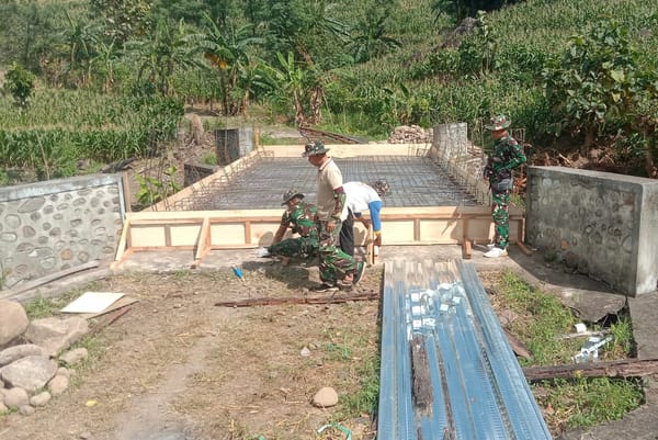 Kodim 1425 Jeneponto Anyam Kekuatan Dari Dasar Jembatan Beton Mataparallu