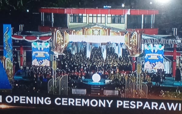 Pemukulan Tifa Oleh Wapres Tandai Dimulainya Pesparawi Nasional XIV di Manokwari