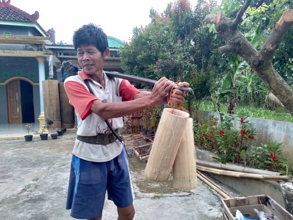 Di Balik Manisnya Gula Kelapa, Ada Risiko yang Dipikul Para Penderes