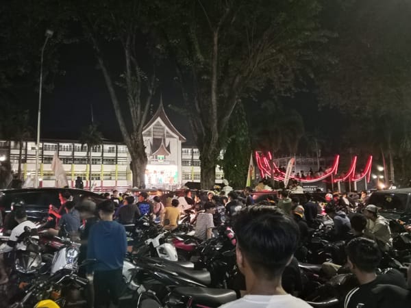 Nonton Bareng Final Piala Dunia Sepakbola di Padang, Berhadiah Sepeda Motor