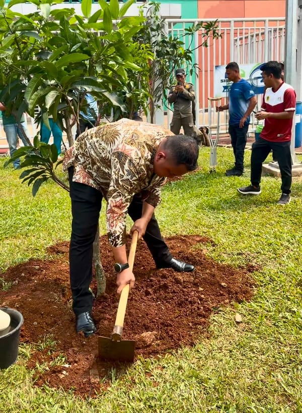 Tanam 2.000 Pohon, Pemkab Bogor Awali Gerakan "Tiada Hari Tanpa Menanam"
