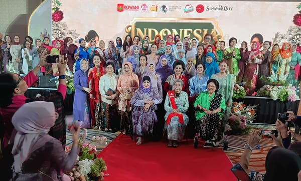 KOWANI dan Perempuan Indonesia Maju serta Senayan City Hadirkan Hari Kebaya Nasional