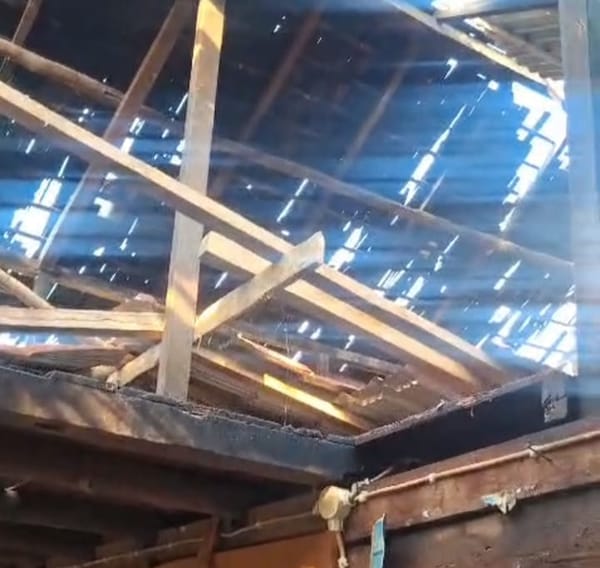 Puting Beliung Terpa Desa Mamek, Dua Rumah Warga Rusak
