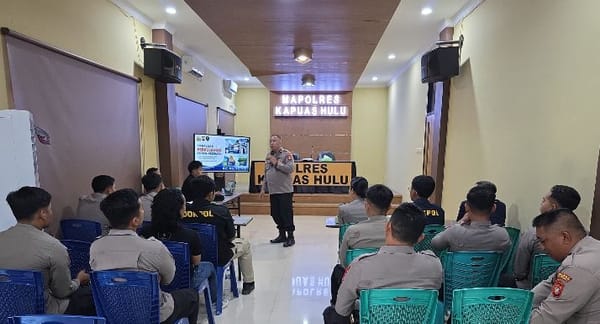 Biddokkes Polda Kalbar Buka Jalan Kuliah bagi Personel