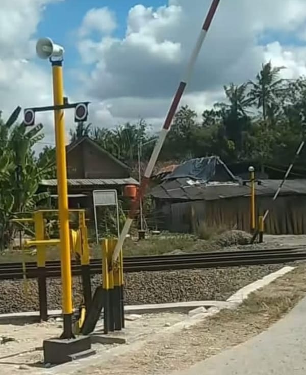 KAI Daop 6 Yogyakarta Ingatkan Masyarakat Utamakan Keselamatan di Perlintasan KA
