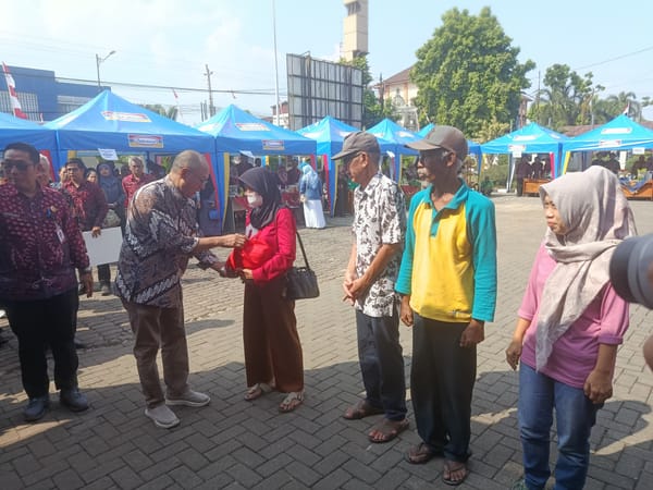Pasar Murah dan UMKM Banyumas Digelar, Bupati Ajak Jaga Inflasi dan Dukung Pelaku Usaha