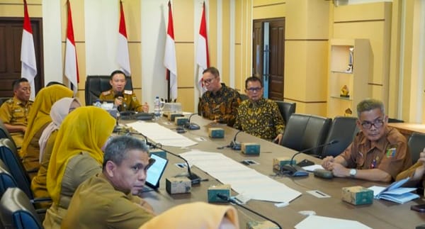 Masuk Nominasi ADLG Awards 2026, Sekdaprov Lampung Marindo Terima Vitisasi dan penilaian dari ASKOMPSI