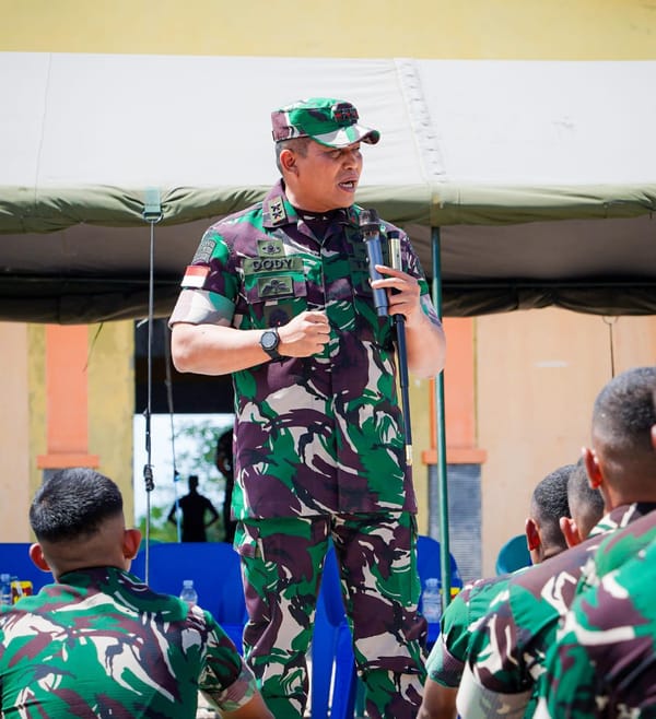 Pangdam XV Pattimura Ingatkan Prajurit Yon TP 914 Tetap Siap Tempur Dan Peduli Pembangunan