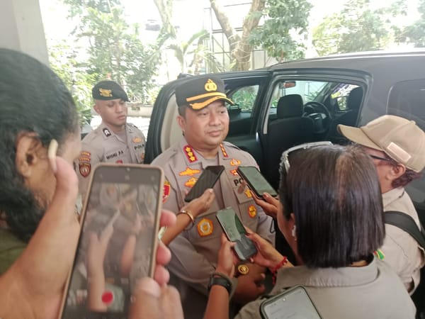 Hari Pertama Menjabat, Kapolresta Andrias Ajak Warga Ambon Jaga Kamtibmas dan Rayakan Euforia Sepak Bola Secara Tertib