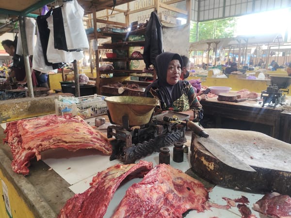 Harga Daging Sapi Masih Tinggi Meski Harga Kebutuhan Pokok Lain Mulai Menurun