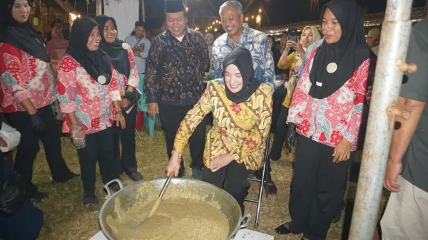 Festival Bubur Suro Menjadi Ajang Edukai Transaksi Digital