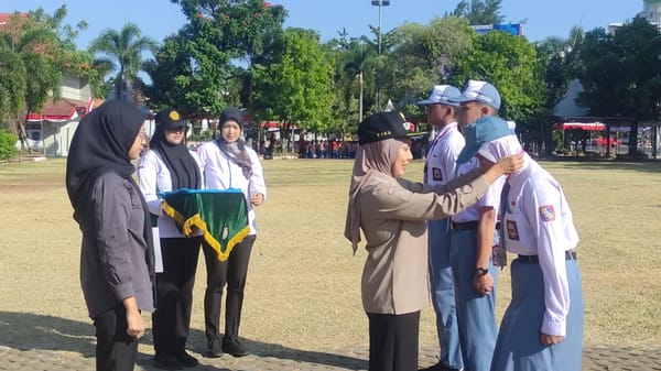 Paskibra Kabupaten Kendal Memulai Pemusatan Latihan di Alun-alun